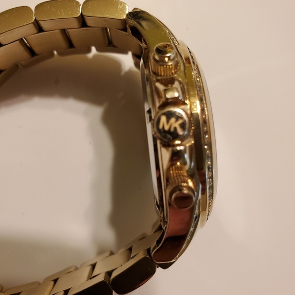 Michael Kors Goldtone Blair Chronograp - Picture 5 of 8
